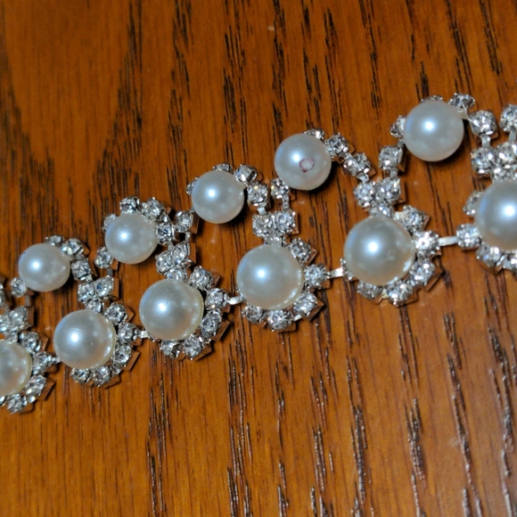 Rhinestone and Faux Pearl Silver Tone Choker - Picture 3 of 6